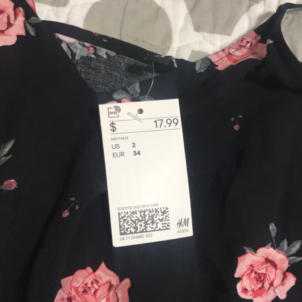 H&M FLORAL ROMPER😍 - Picture 5 of 5